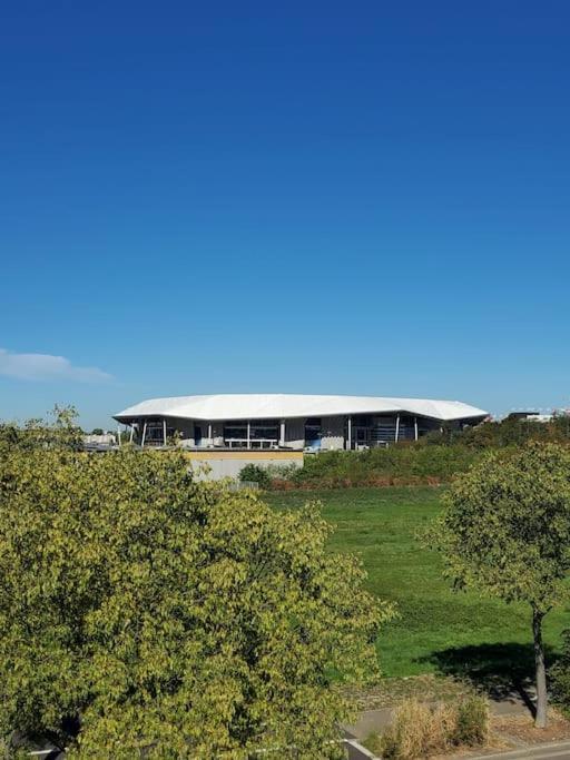T4 Terrasse Et Box - Groupama Stadium-Eurexpo-Lyon Мейзио Екстериор снимка
