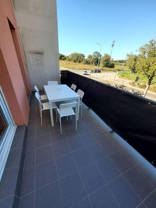 T4 Terrasse Et Box - Groupama Stadium-Eurexpo-Lyon Мейзио Екстериор снимка